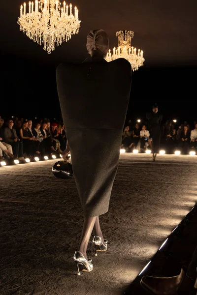 Look 7
